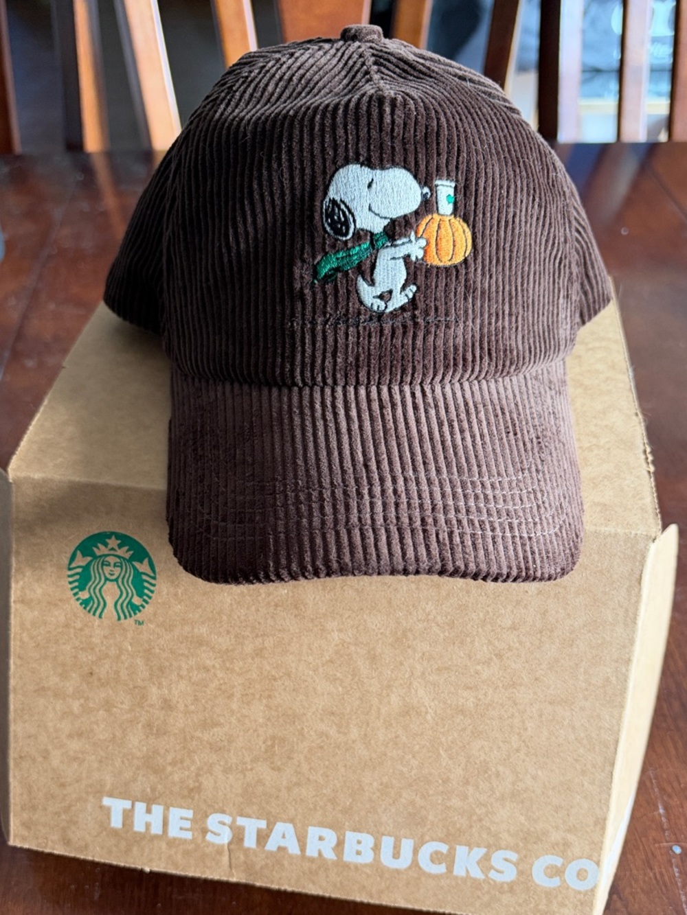 Starbucks Peanuts RESERVE Corduroy Snoopy Great Pumpkin Cap